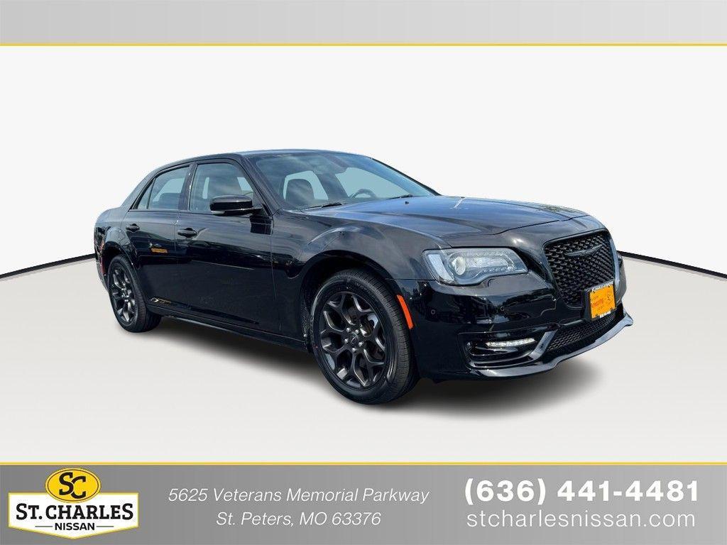 Chrysler 300 2022