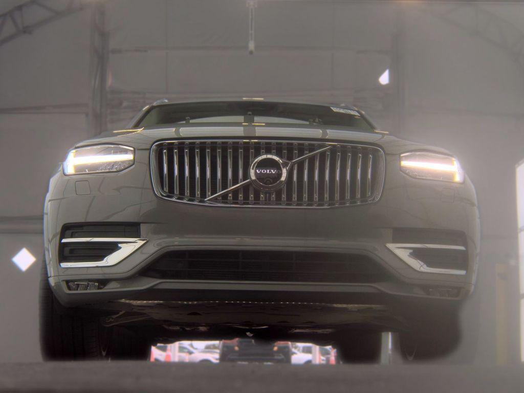 Volvo XC90 2025