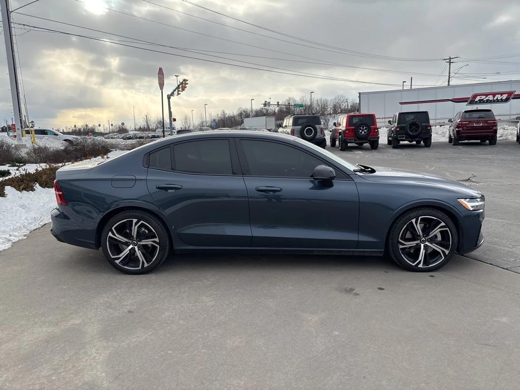 Volvo S60 2023