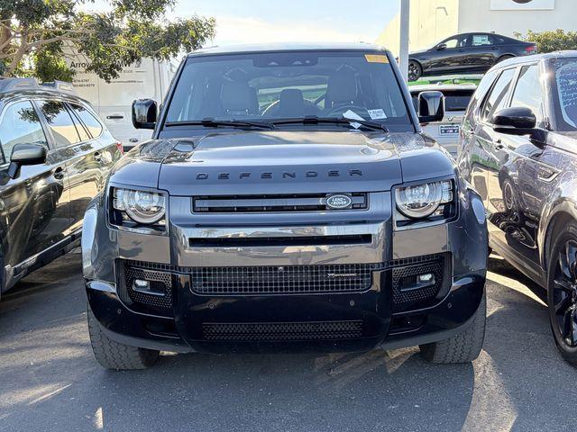 Land Rover Defender 2023