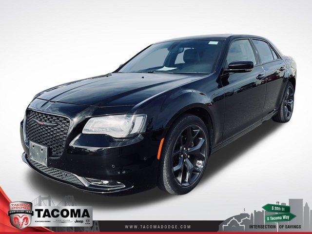 Chrysler 300 2023