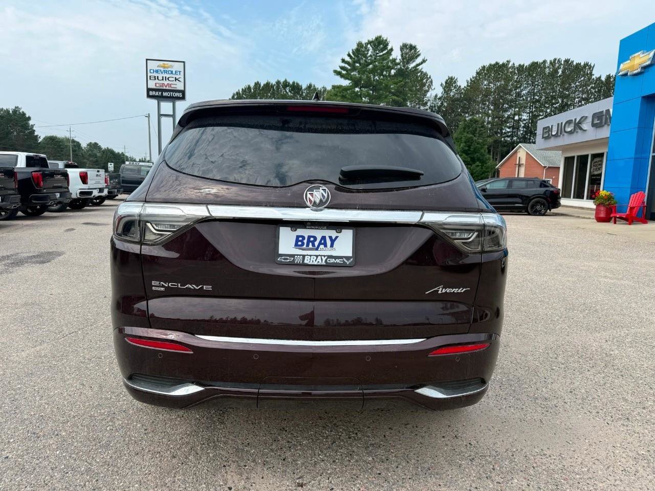Buick Enclave 2023