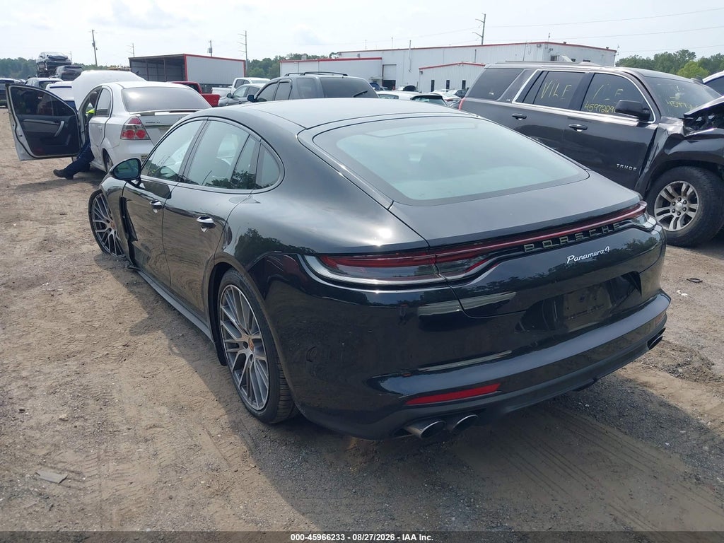 Porsche Panamera 2023