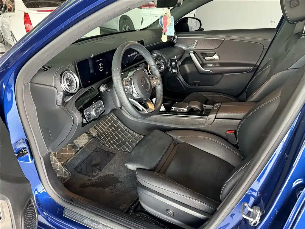 Mercedes-Benz A-Класс 2021