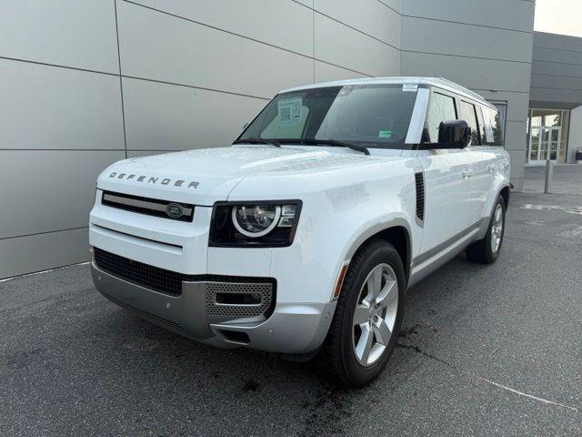 Land Rover Defender 2023