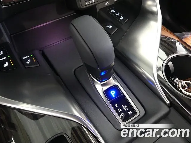 Lexus LX 2025