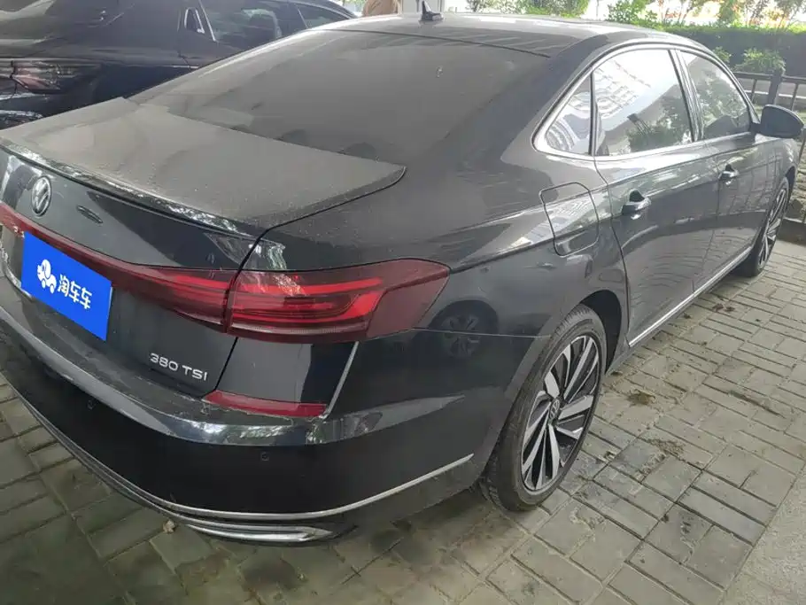 Volkswagen Passat 2024