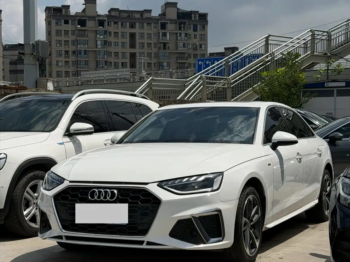 Audi A4 2022
