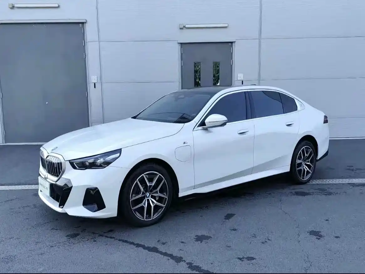 BMW i5 2026