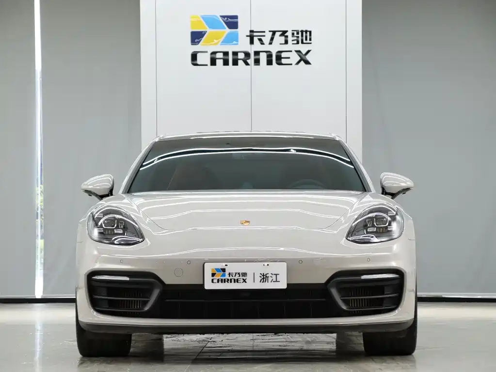 Porsche Panamera 2023