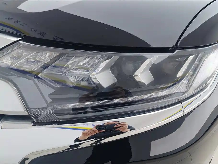 Mitsubishi Outlander 2021