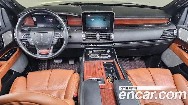 Lincoln Navigator 2021