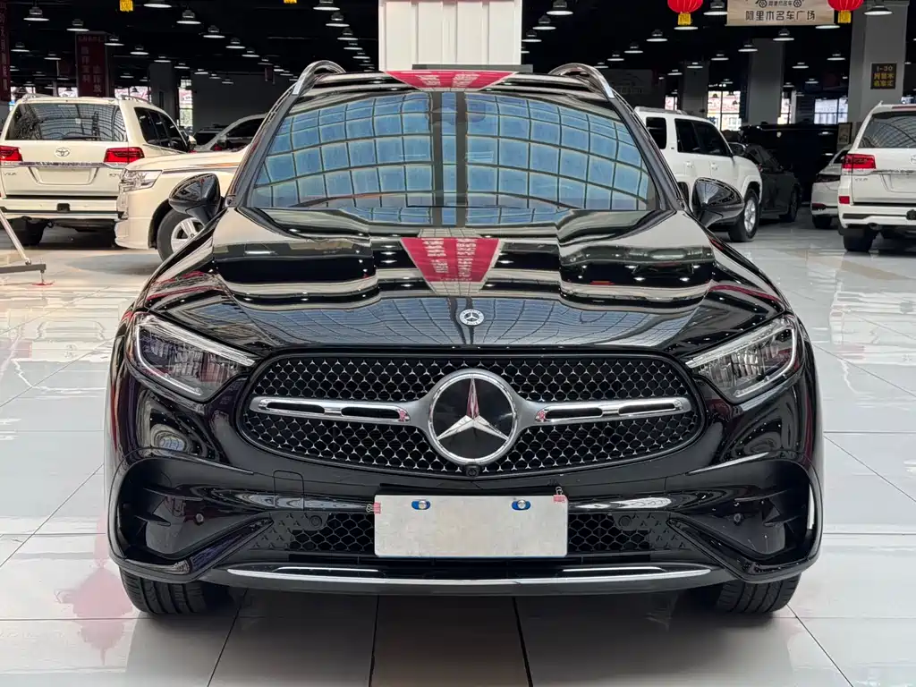 Mercedes-Benz GLC 2023