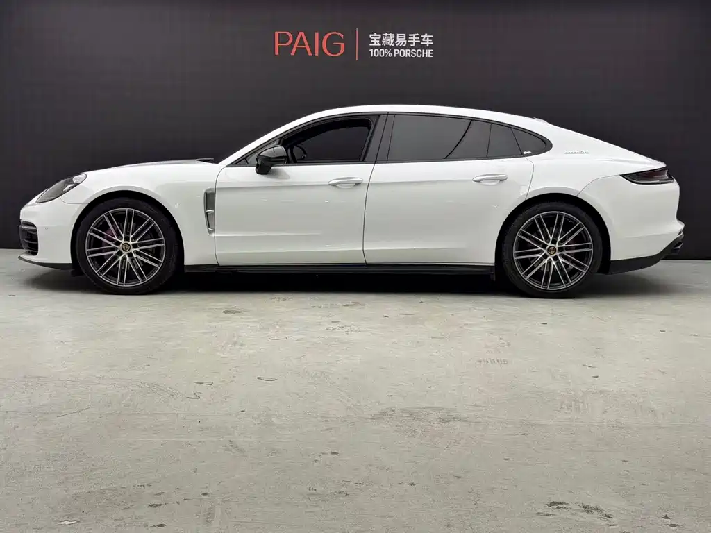 Porsche Panamera 2022