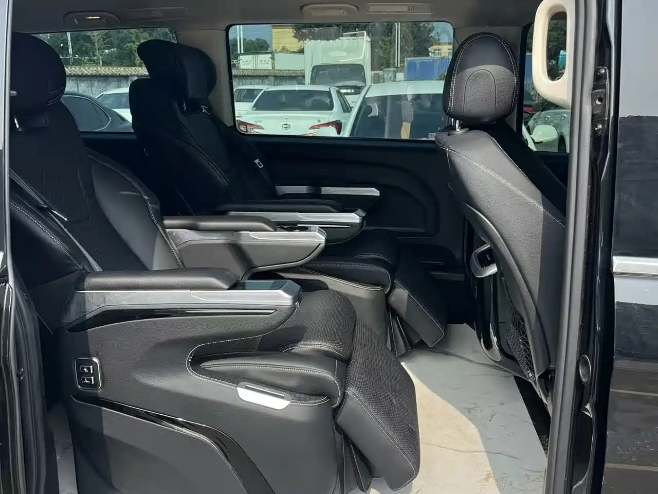 Mercedes-Benz Vito 2023
