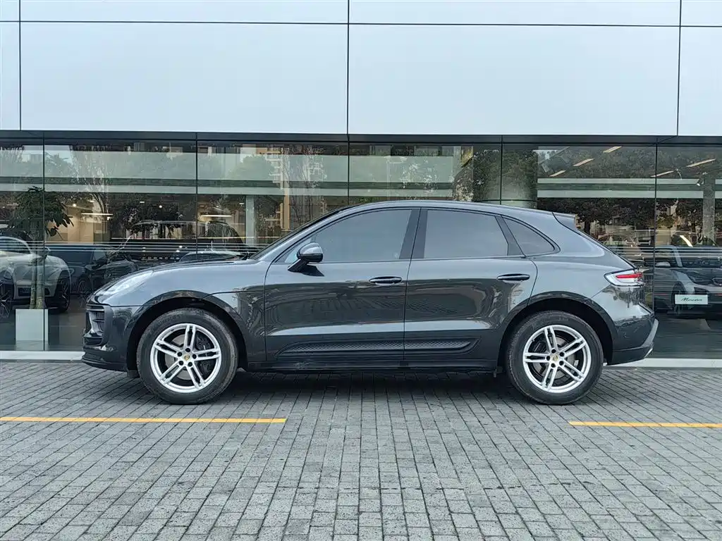 Porsche Macan 2024