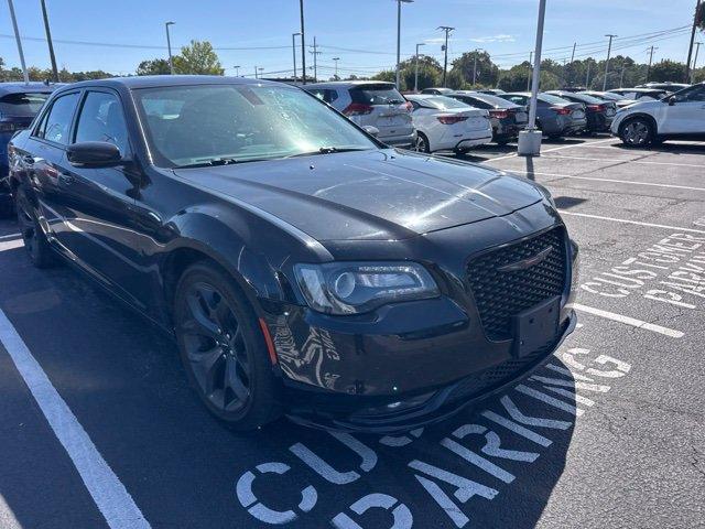 Chrysler 300 2021