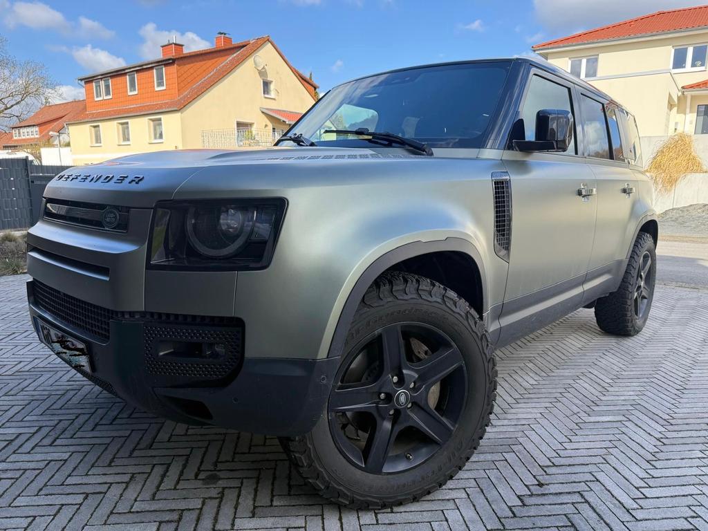 Land Rover Defender 2021