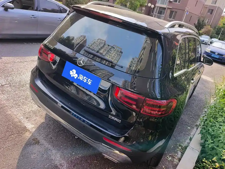 Mercedes-Benz GLB 2024