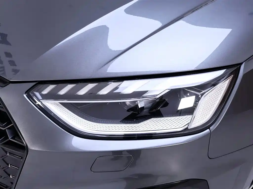 Audi A4 2023