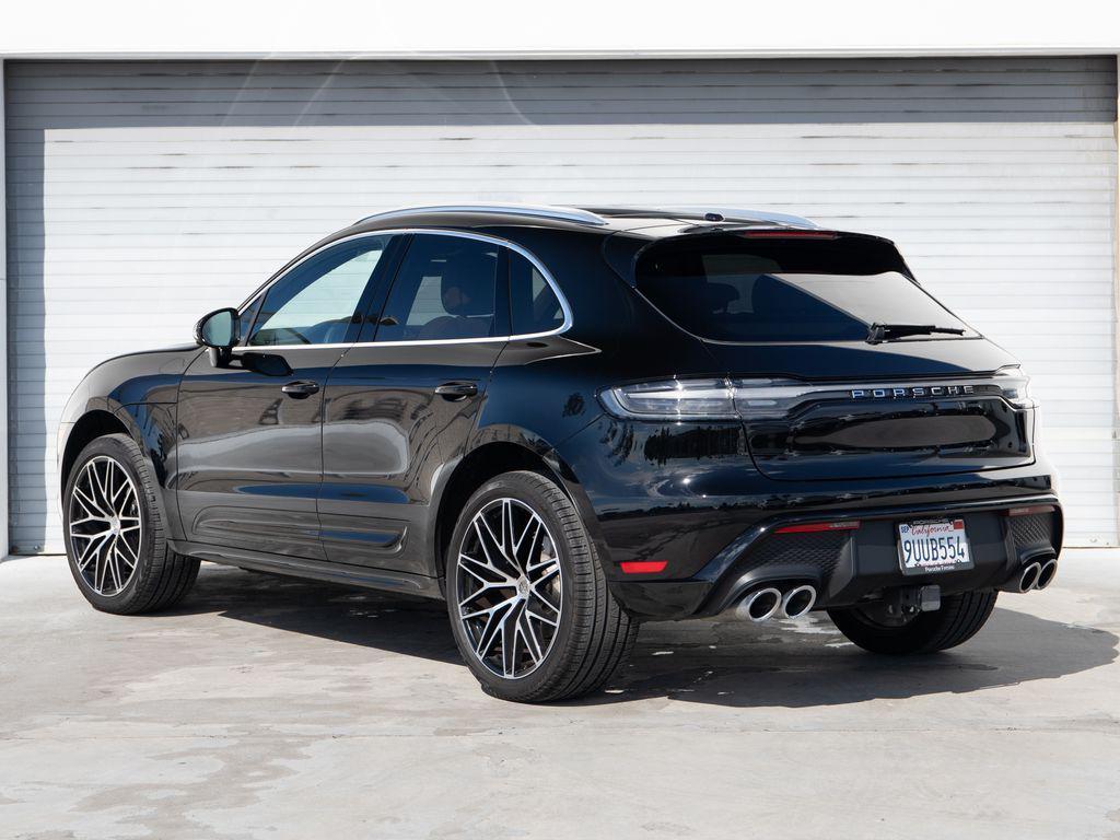 Porsche Macan 2025