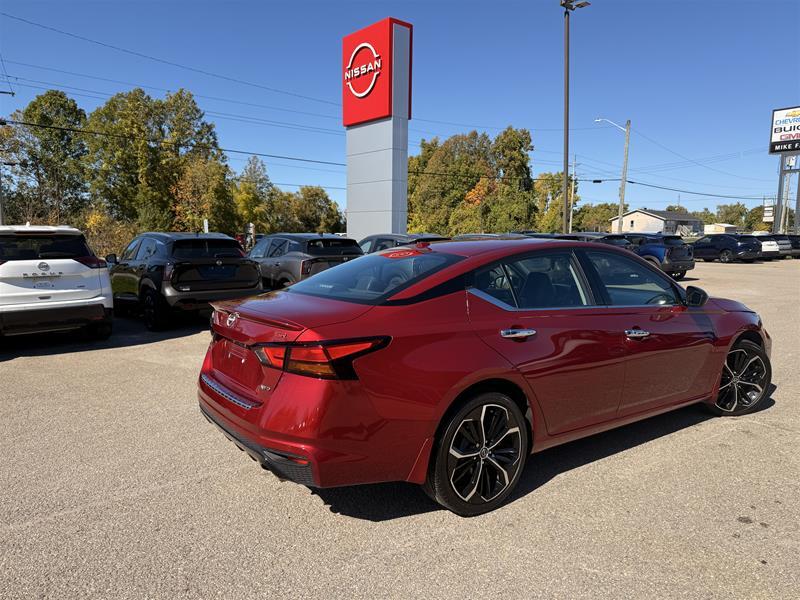 Nissan Altima 2023