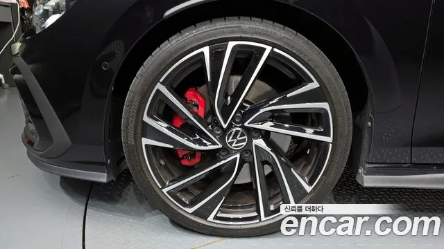 Volkswagen Golf 2023