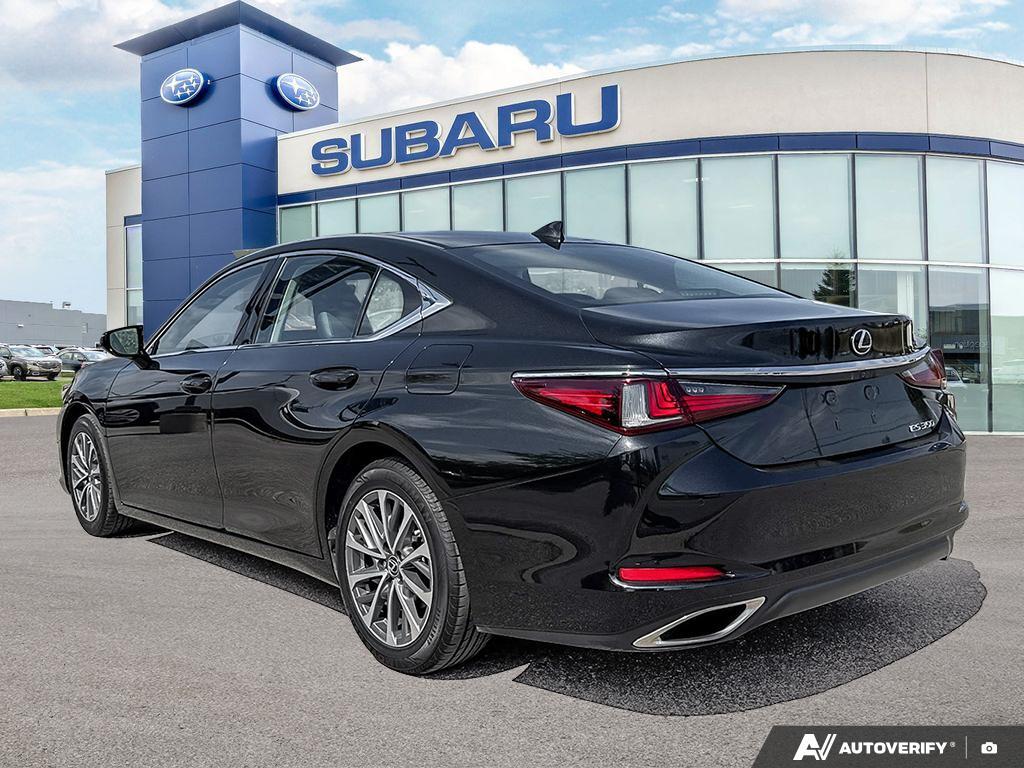 Lexus ES 2022