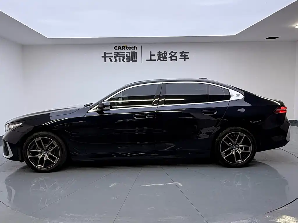 BMW i5 2024
