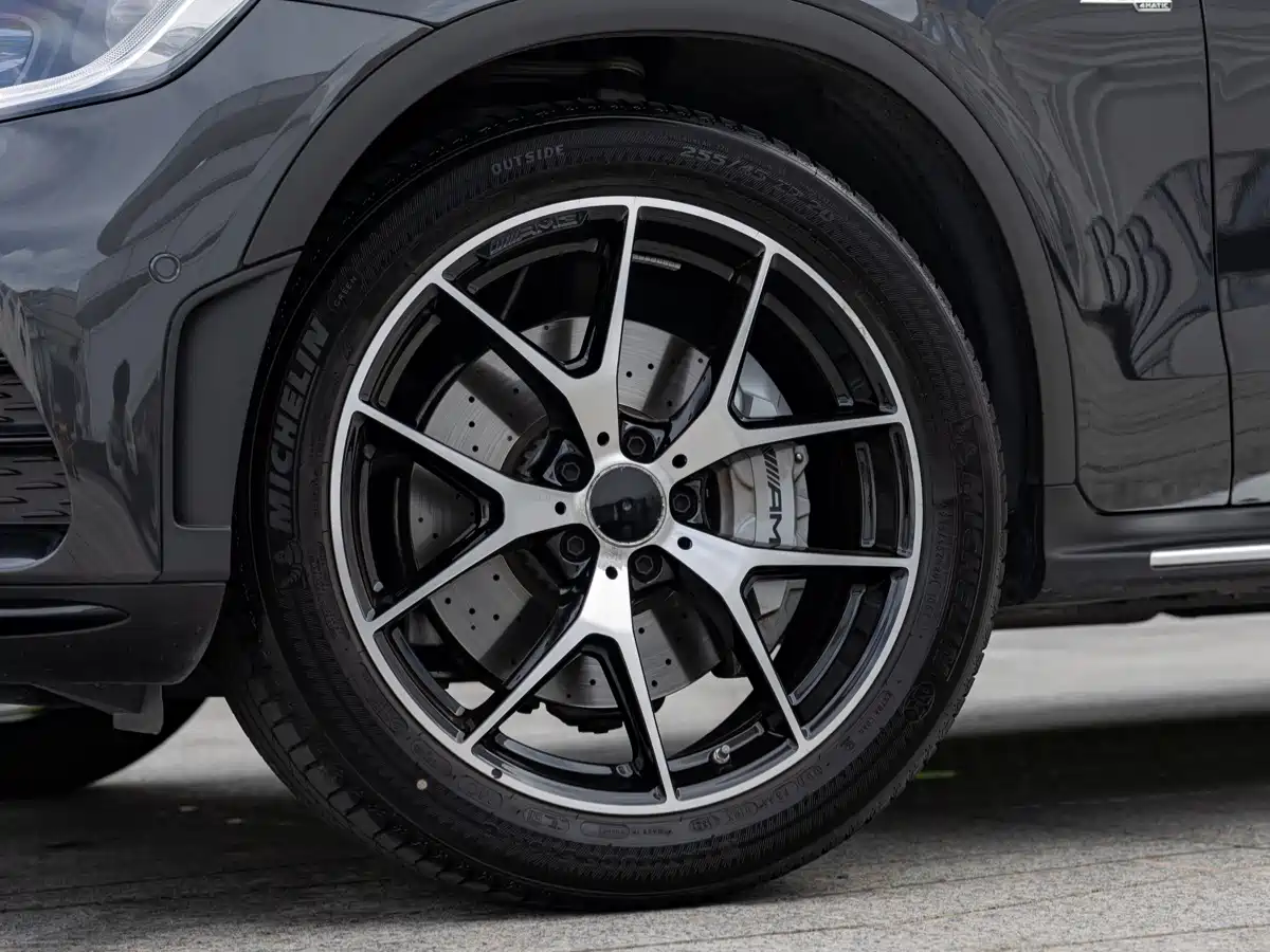 Mercedes-Benz GLC AMG 2022