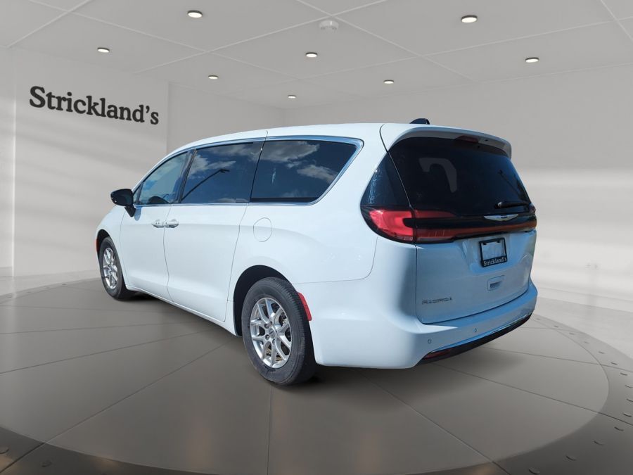 Chrysler Pacifica 2024