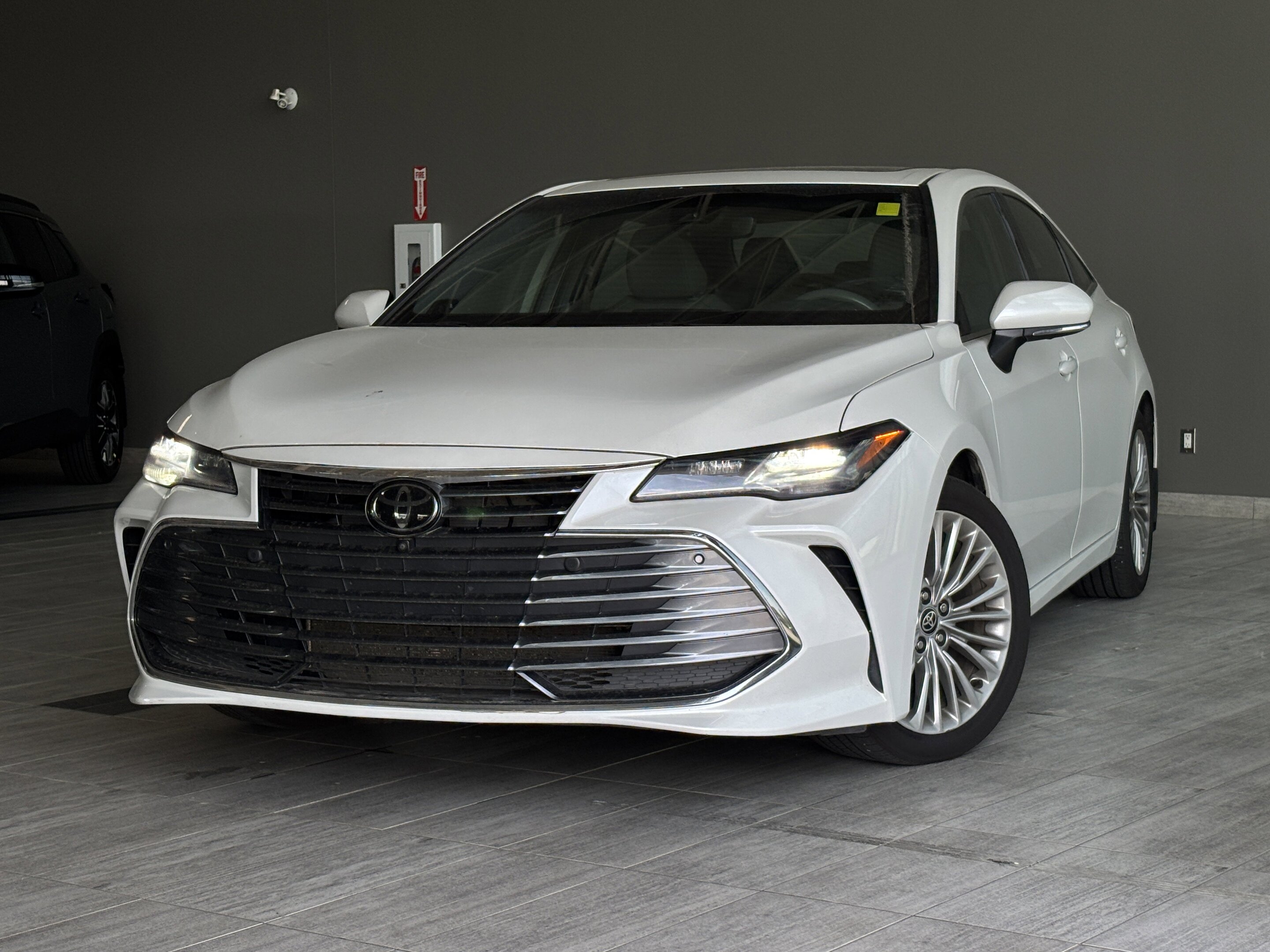 Toyota Avalon 2021