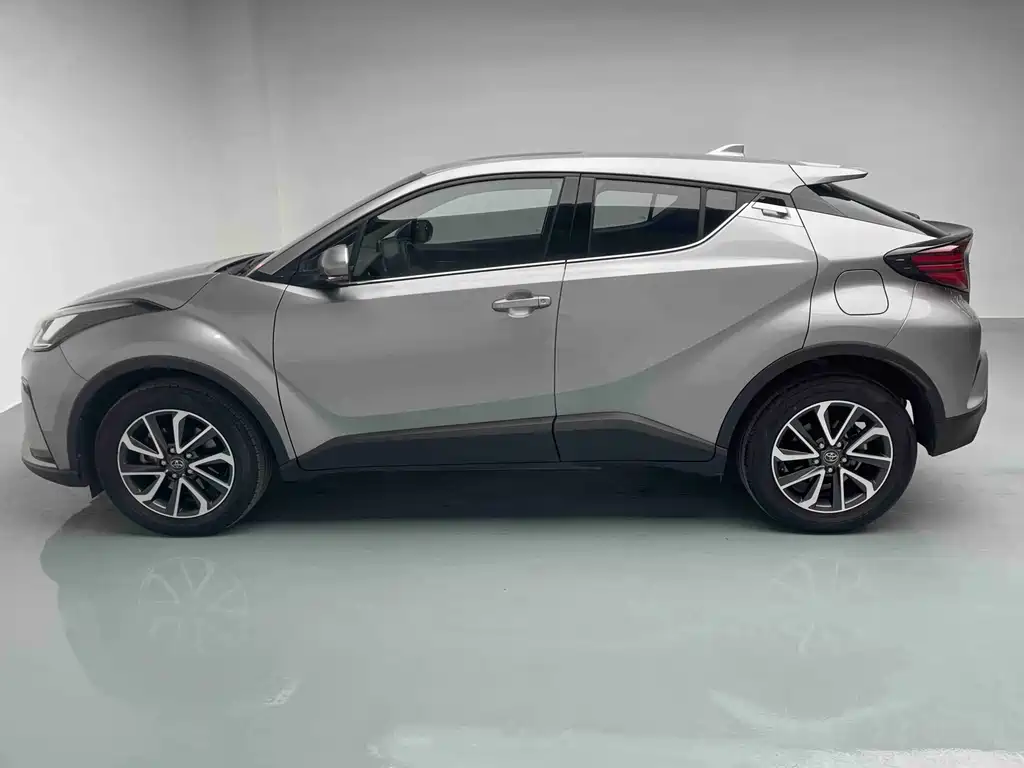 Toyota Izoa 2021