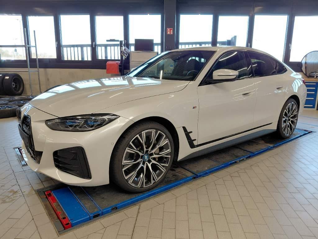 BMW 320 2024