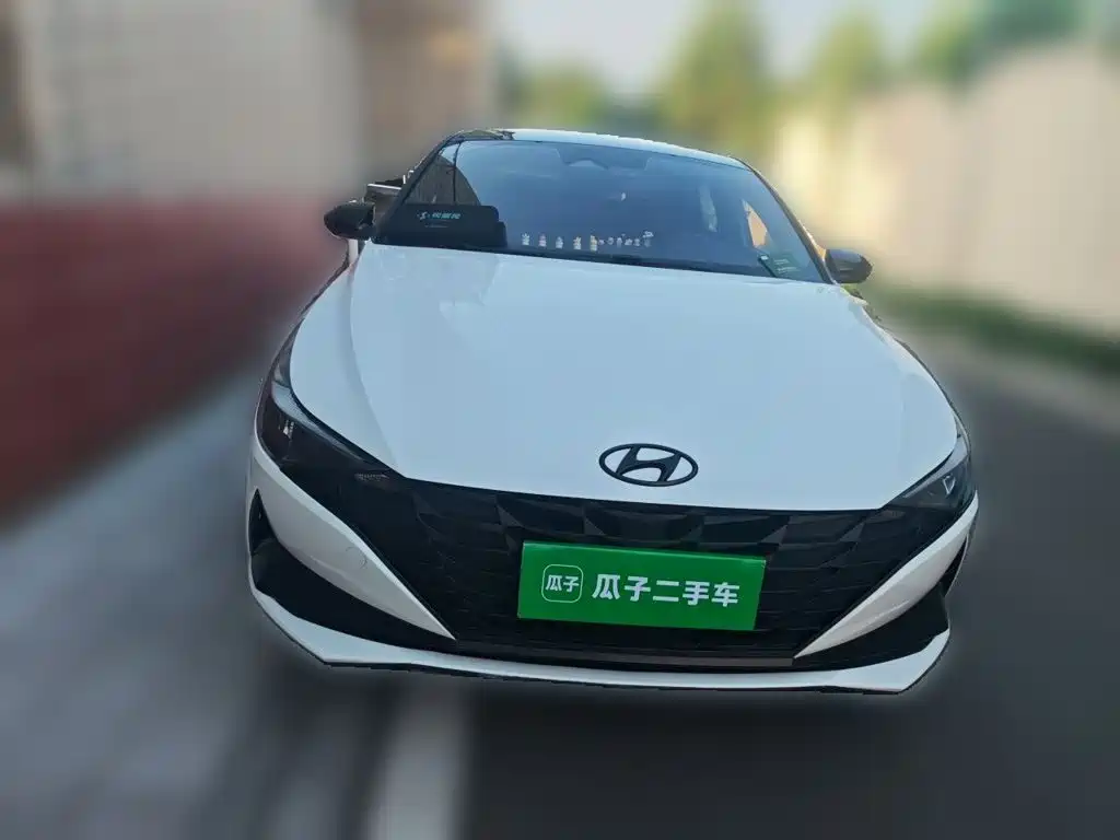 Hyundai Elantra 2023