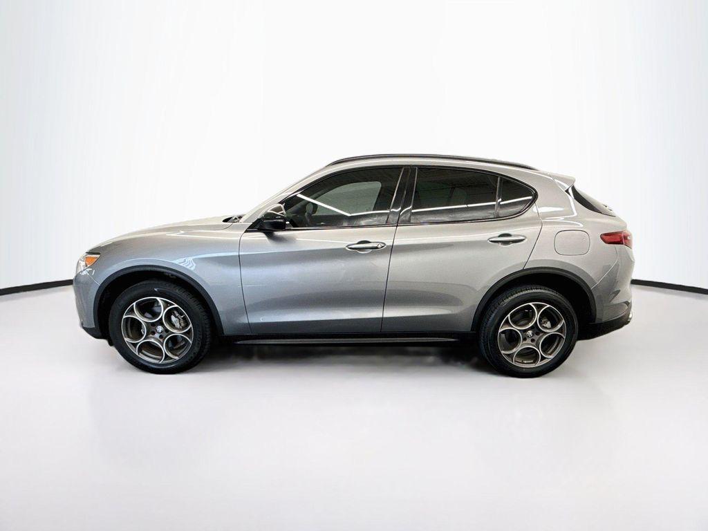 Alfa Romeo Stelvio 2021