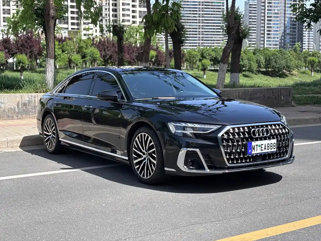 Audi A8 2024