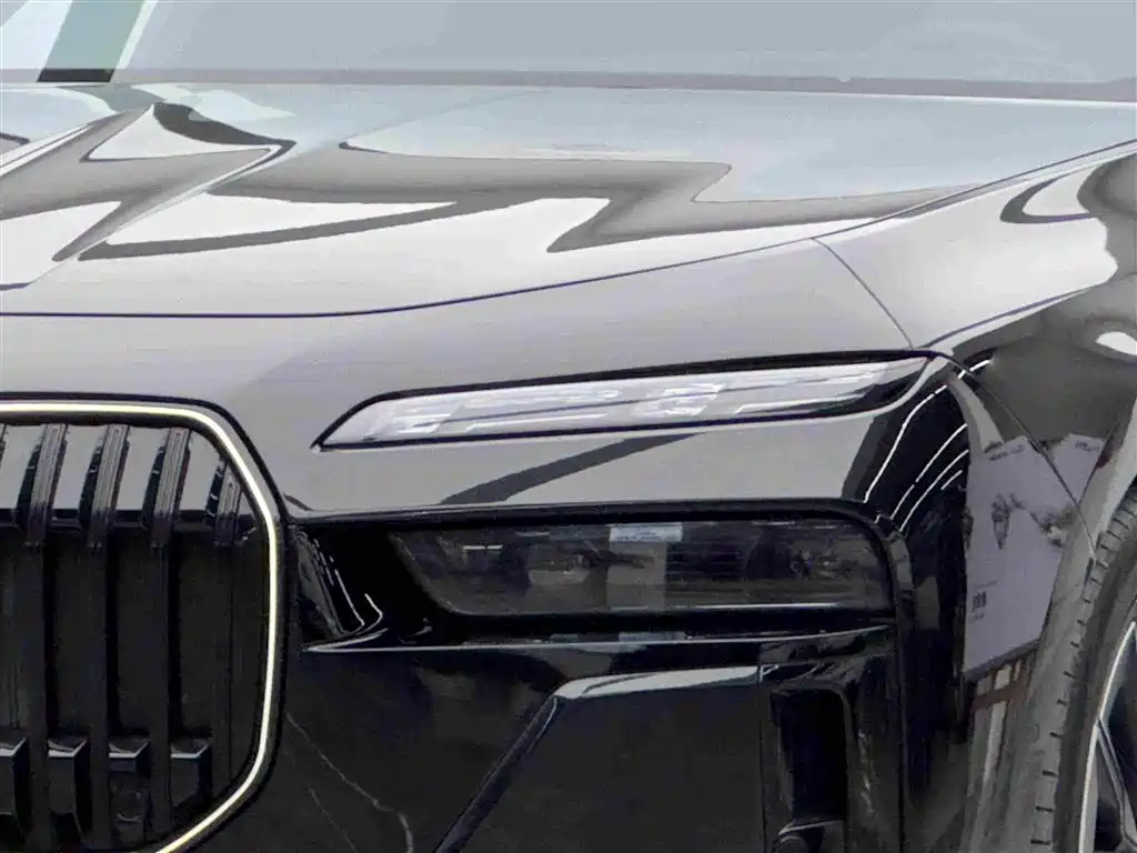 BMW i7 2023
