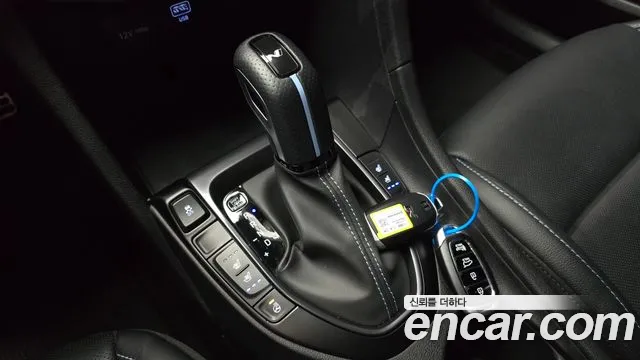Hyundai Veloster 2020