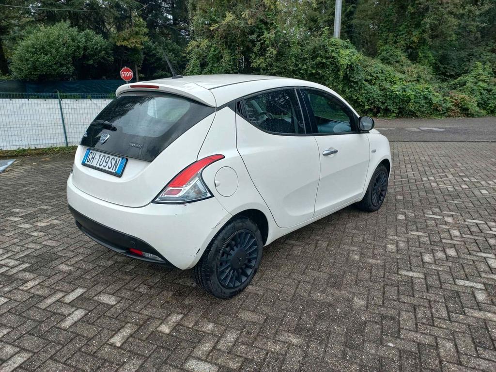 Lancia Ypsilon 2022