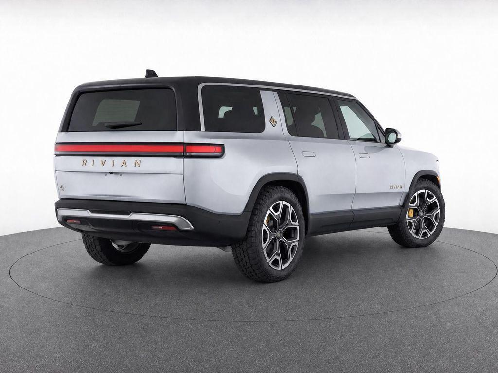 Rivian R1S 2024