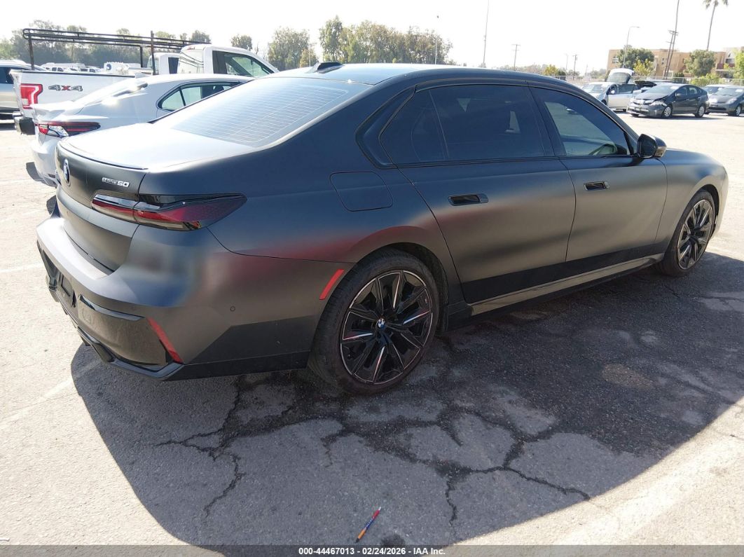 BMW i7 2025