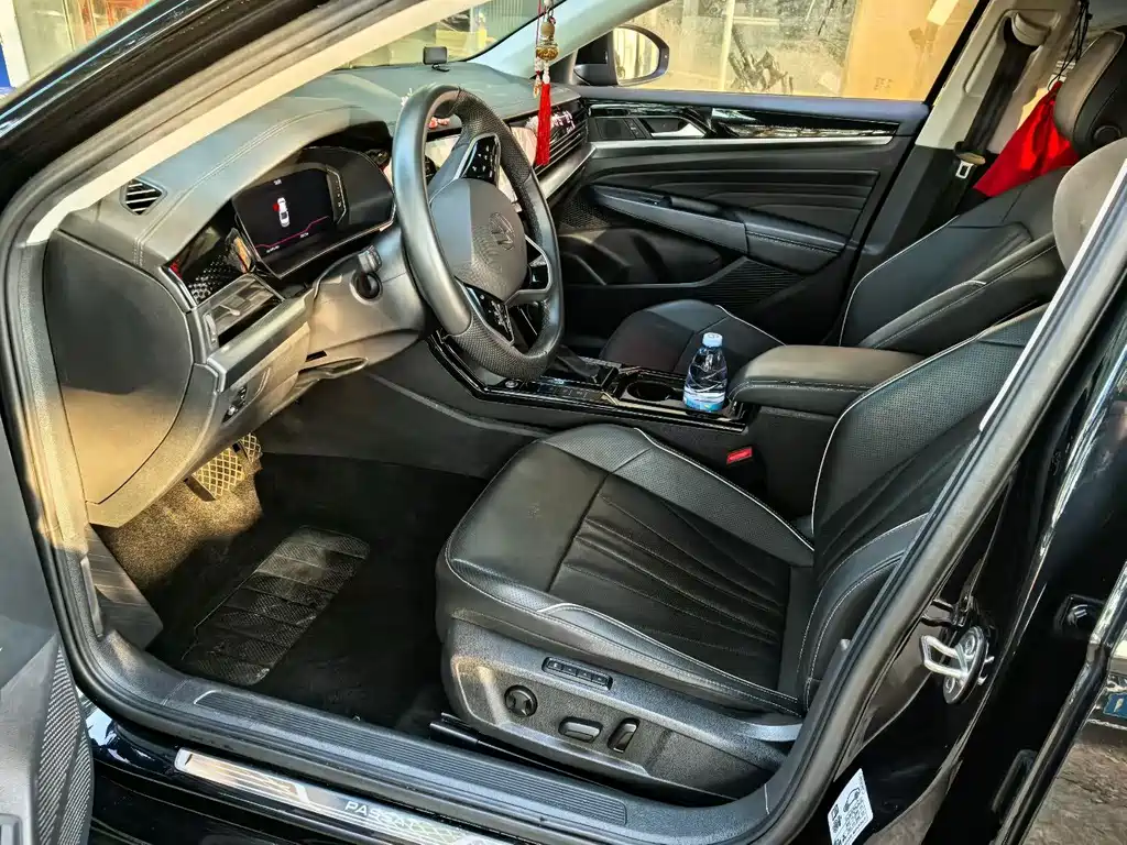 Volkswagen Passat 2024