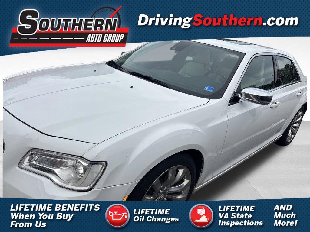 Chrysler 300 2021
