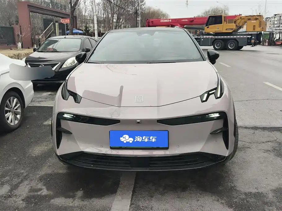 Zeekr X 2024
