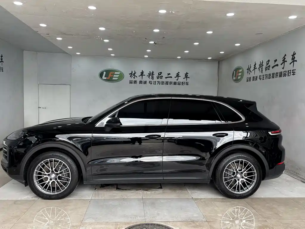 Porsche Cayenne 2023