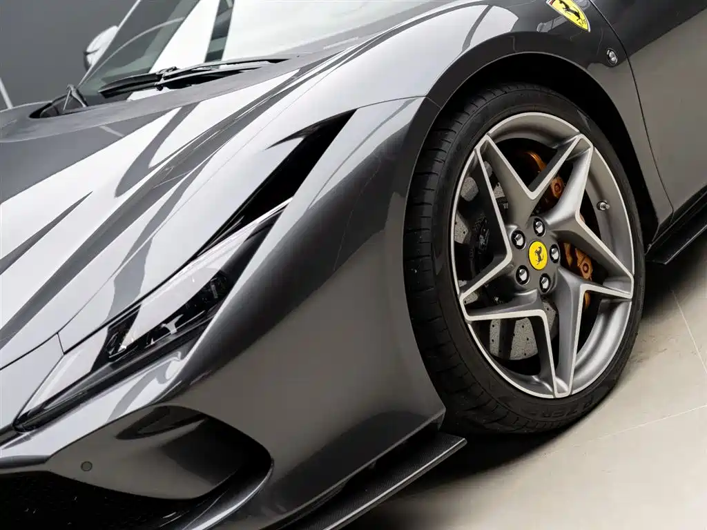 Ferrari F8 2023