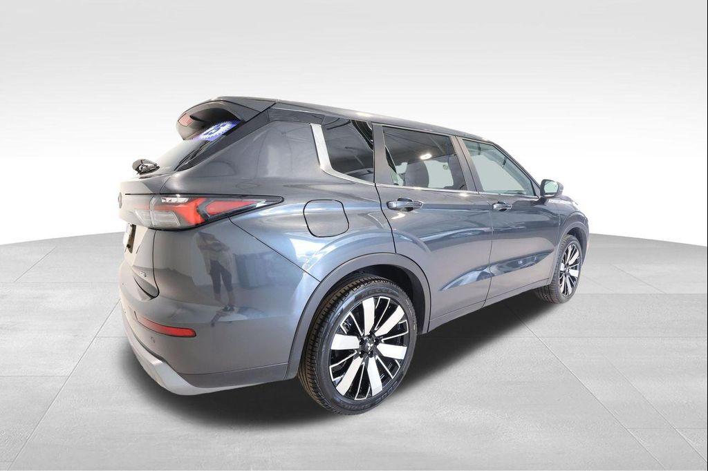 Mitsubishi Outlander 2025