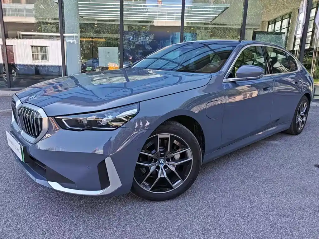 BMW i5 2024