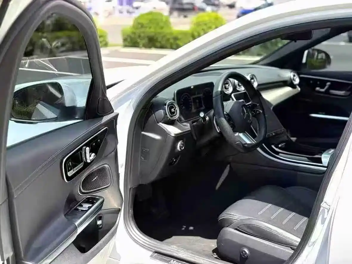 Mercedes-Benz C-Класс 2023